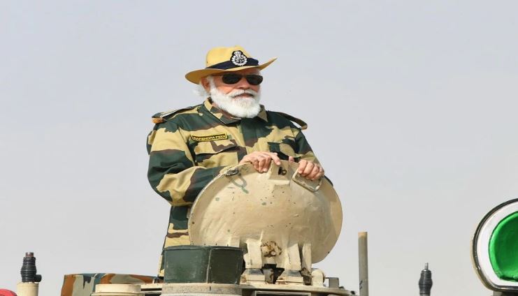 PM Modi Gives Strong Message To Pak-China From Longewala