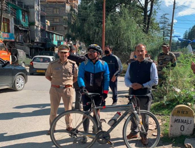 Lt Col Shripad Shriram of Strike One, Indian Army Creates World Record In Cycling