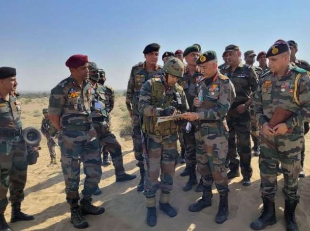 Indian Army Chief General Manoj Mukund Naravane Reviews Dakshin Shakti Military Exercise in Rajasthan